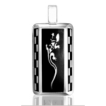 Pendentif acier rectangulaire motif lézard noir